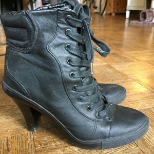 Tod's Lace up leather boots